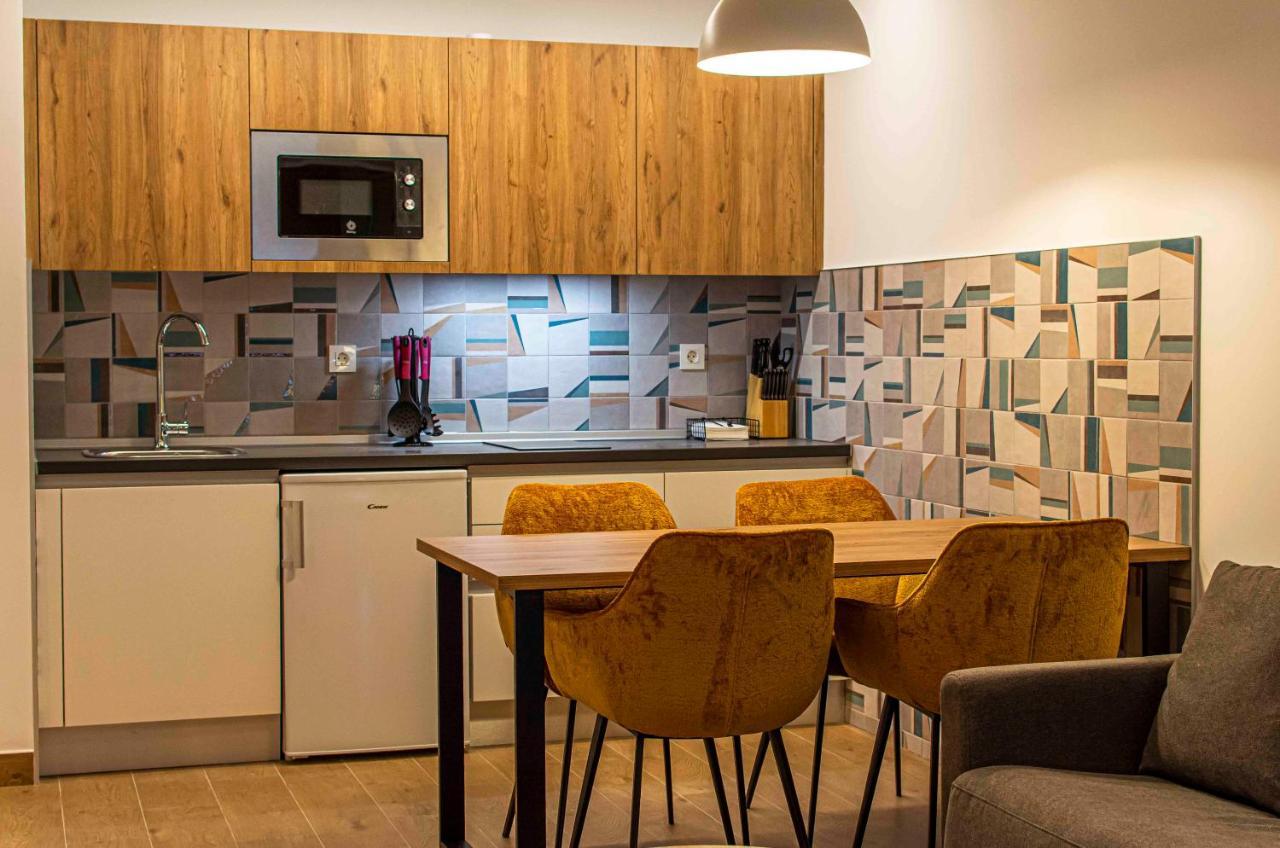 Apartamentos 1 Abril Μάλαγα Εξωτερικό φωτογραφία