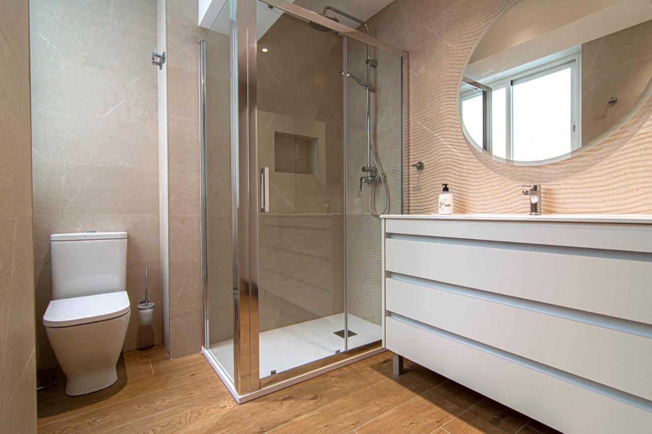 Apartamentos 1 Abril Μάλαγα Εξωτερικό φωτογραφία