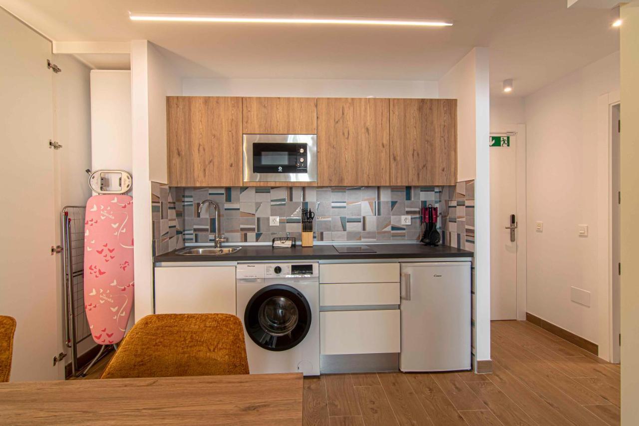 Apartamentos 1 Abril Μάλαγα Εξωτερικό φωτογραφία
